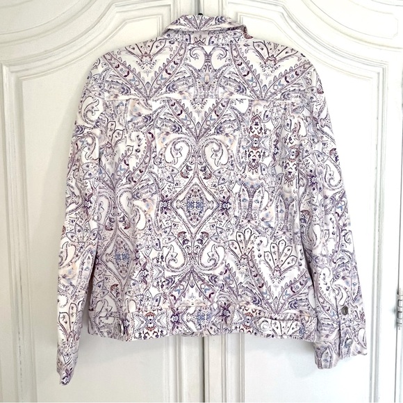 CHICOS JACKET | CHICOS SZ 1 (8-10) | WHITE WITH LAVENDER BLUE GEOMETRIC PATTERN - Picture 2 of 15